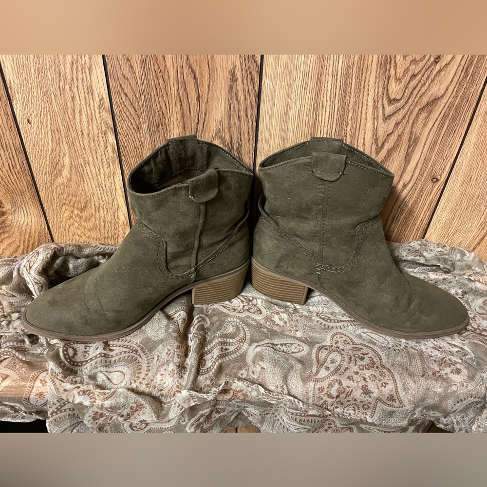 Merona Ankle Boots - Picture 2 of 7